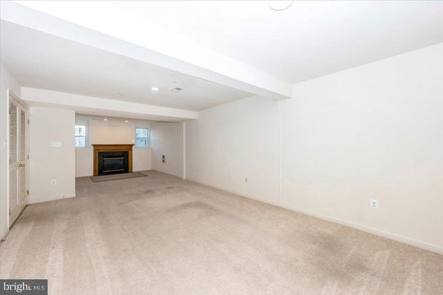 1724 DERRS SQ E, Frederick, MD 21701