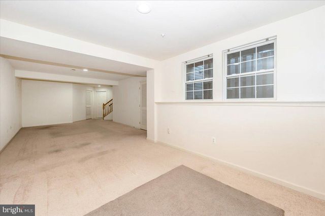 1724 DERRS SQ E, Frederick, MD 21701