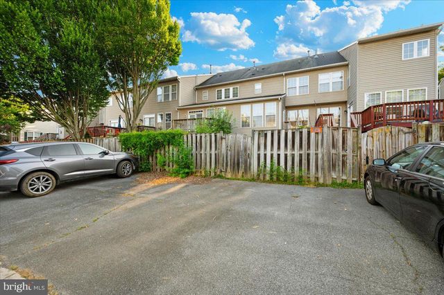 1724 DERRS SQ E, Frederick, MD 21701