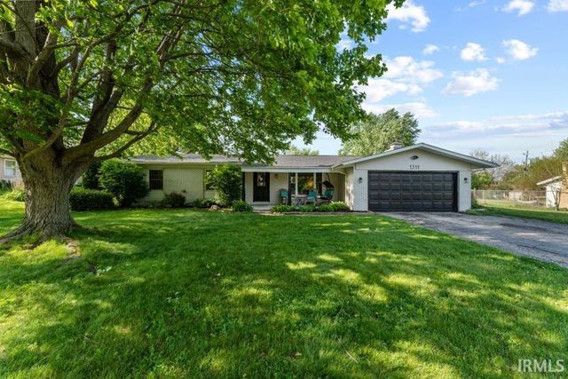 1311 Berkshire Drive, South Bend, IN 46614