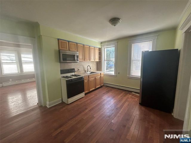 69 Miller Avenue 1L, Elmwood Park, NJ 07407