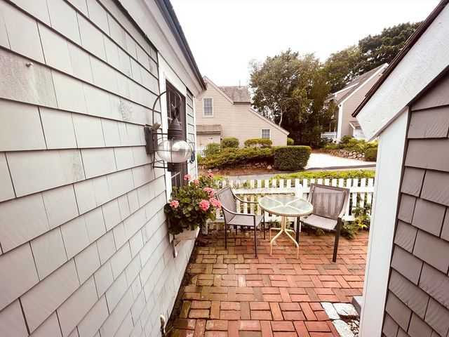 3 Hyannis Point Road 790, Mashpee, MA 02649