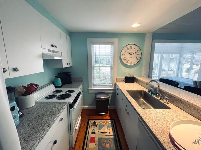 3 Hyannis Point Road 790, Mashpee, MA 02649