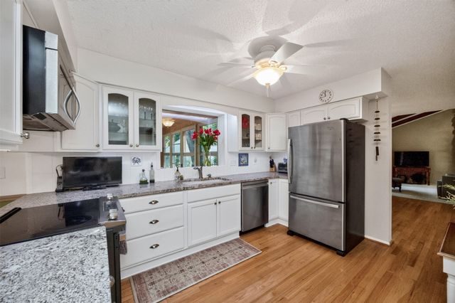 801 52nd Place, West Des Moines, IA 50265