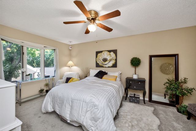 801 52nd Place, West Des Moines, IA 50265