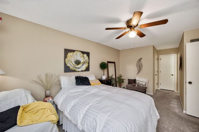 801 52nd Place, West Des Moines, IA 50265