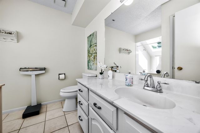 801 52nd Place, West Des Moines, IA 50265