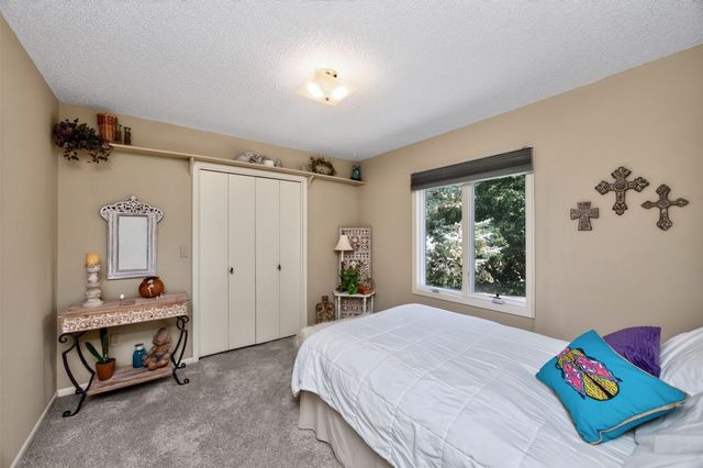 801 52nd Place, West Des Moines, IA 50265