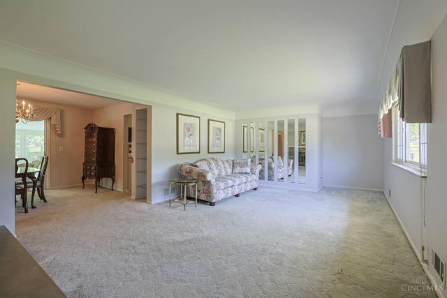 724 Pine Ridge Road, Miami Twp, OH 45150