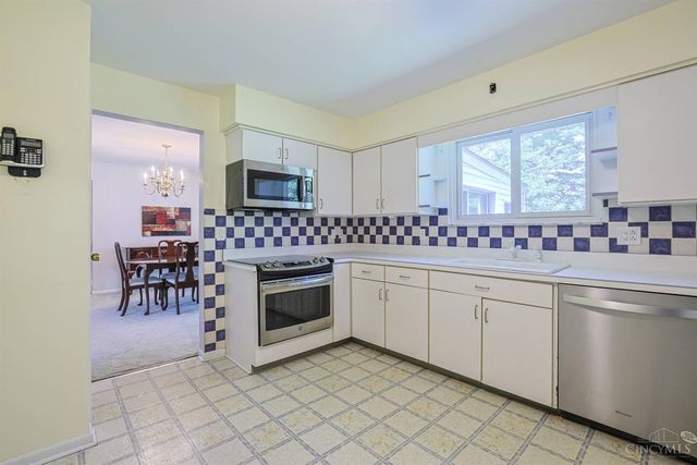 724 Pine Ridge Road, Miami Twp, OH 45150