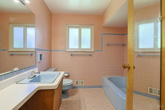 724 Pine Ridge Road, Miami Twp, OH 45150
