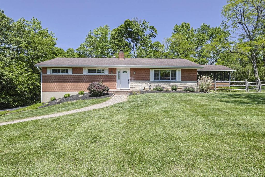 724 Pine Ridge Road, Miami Twp, OH 45150