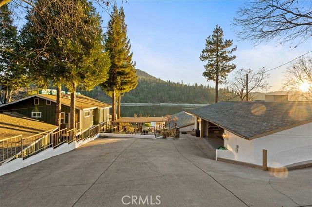 39118 Lake Drive, Bass Lake, CA 93604