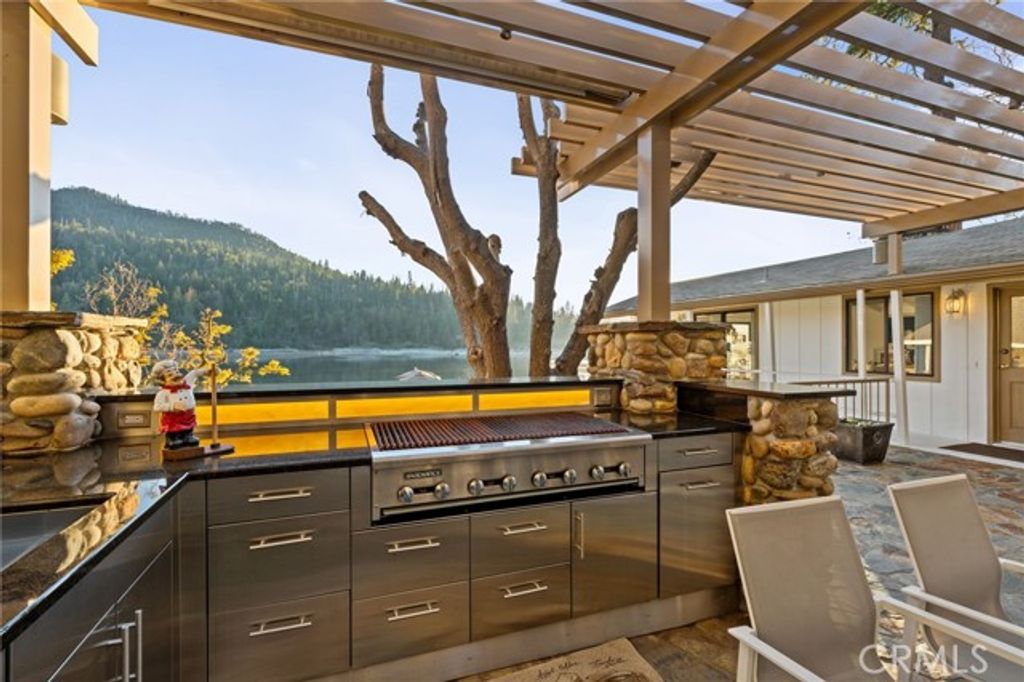 39118 Lake Drive, Bass Lake, CA 93604