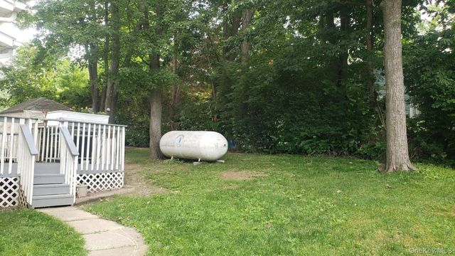 22 Woodycrest Trail, Monroe, NY 10950