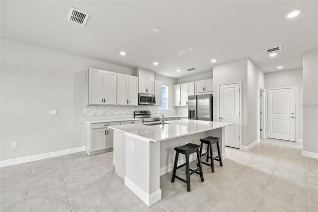 4929 CROSS PRAIRIE PARKWAY, St Cloud, FL 34772