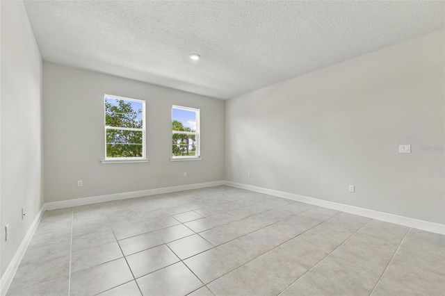 4929 CROSS PRAIRIE PARKWAY, St Cloud, FL 34772