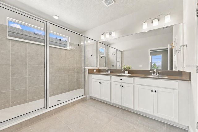 4929 CROSS PRAIRIE PARKWAY, St Cloud, FL 34772