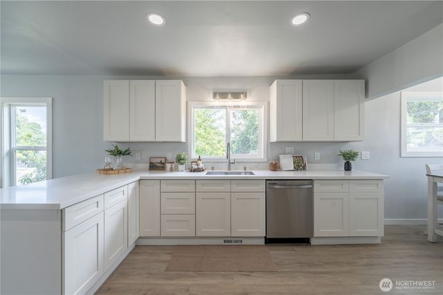1402 S 80th Street, Tacoma, WA 98408