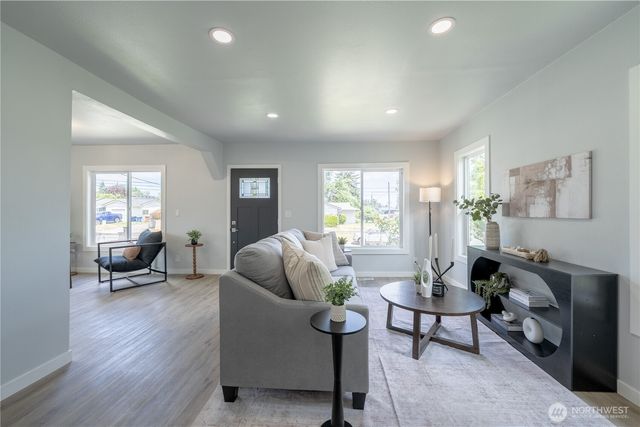 1402 S 80th Street, Tacoma, WA 98408
