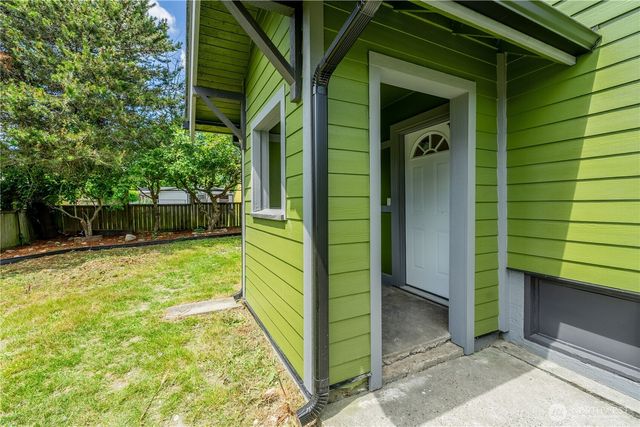 1402 S 80th Street, Tacoma, WA 98408