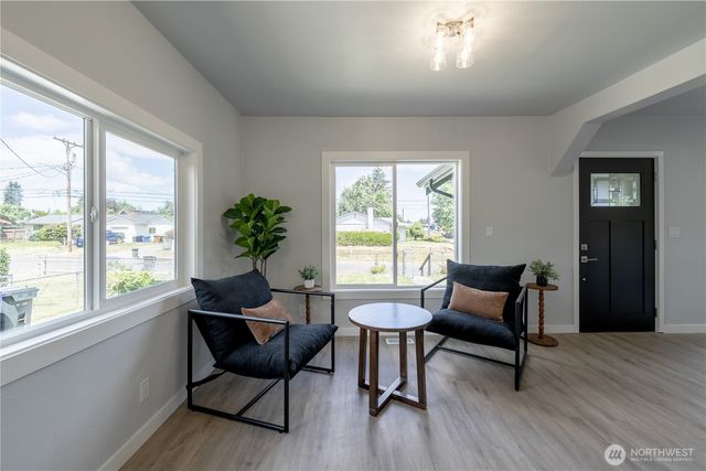 1402 S 80th Street, Tacoma, WA 98408