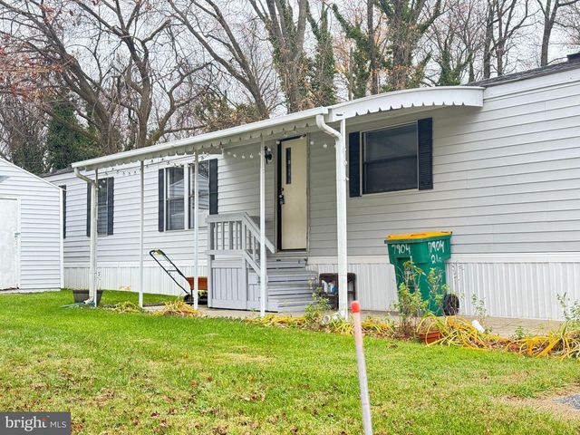 819 LESWOOD, Dundalk, MD 21222