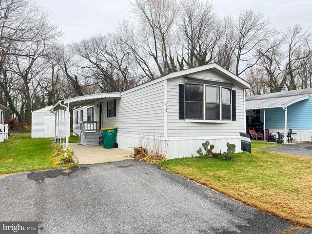 819 LESWOOD, Dundalk, MD 21222