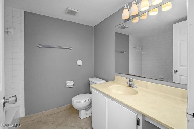 2360 Naples Trace CIR 2, Naples, FL 34109