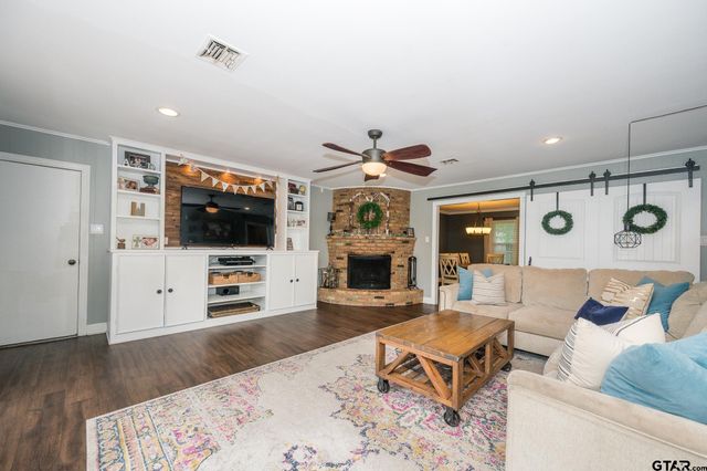 1018 Pollard Drive, Tyler, TX 75701