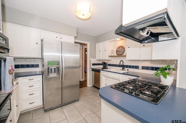 1018 Pollard Drive, Tyler, TX 75701