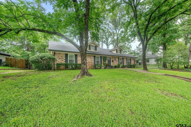 1018 Pollard Drive, Tyler, TX 75701