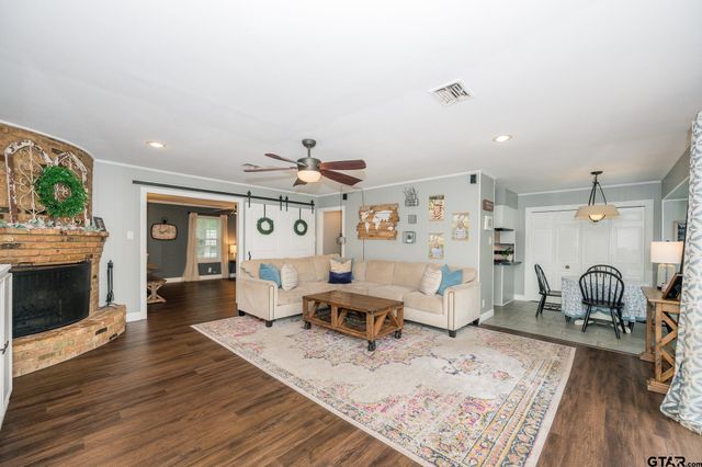 1018 Pollard Drive, Tyler, TX 75701