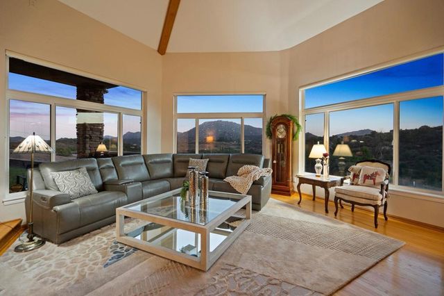 16997 Sky Valley Dr, Ramona, CA 92065
