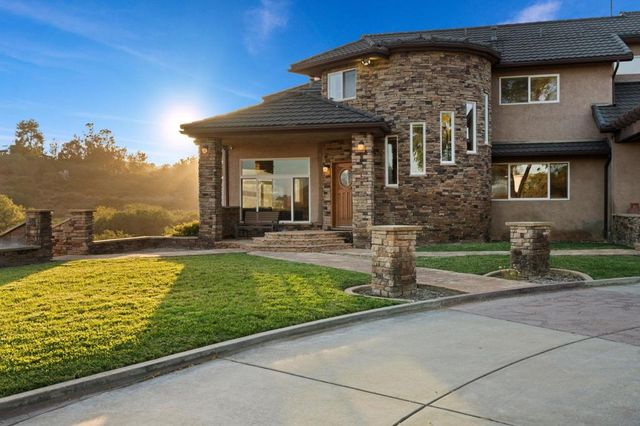 16997 Sky Valley Dr, Ramona, CA 92065