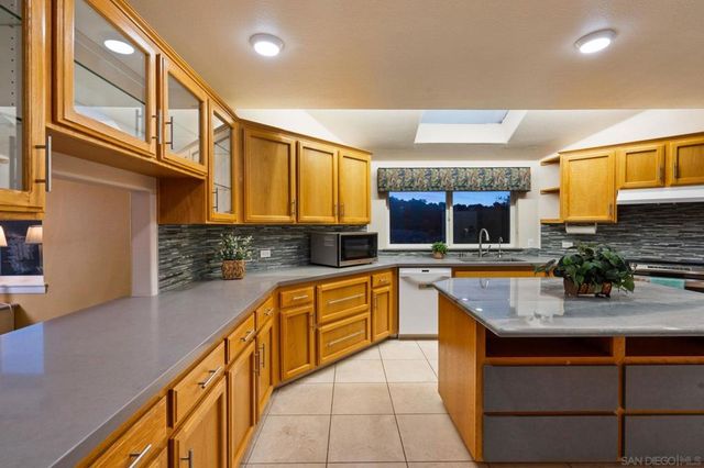 16997 Sky Valley Dr, Ramona, CA 92065