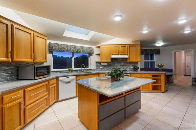 16997 Sky Valley Dr, Ramona, CA 92065