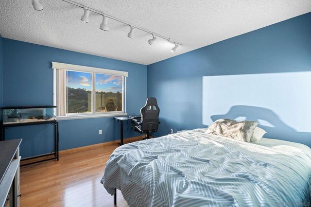 16997 Sky Valley Dr, Ramona, CA 92065