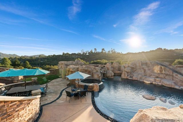 16997 Sky Valley Dr, Ramona, CA 92065