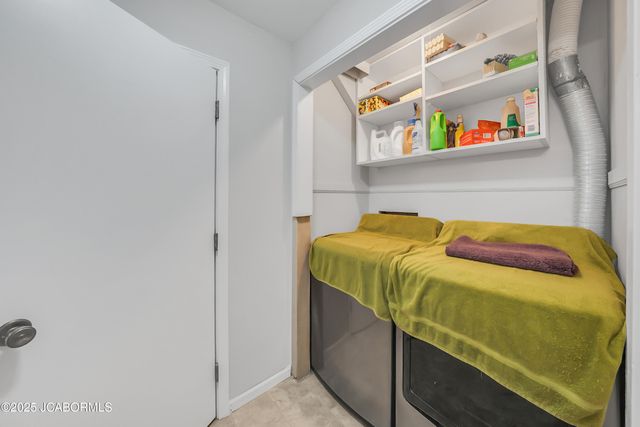 1031 CAROUSEL DRIVE, Jefferson City, MO 65101