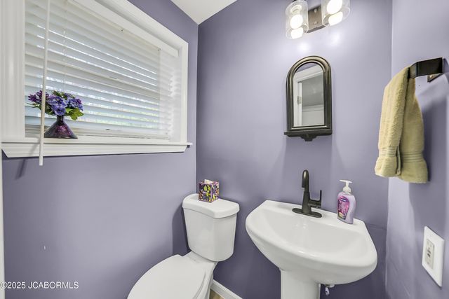 1031 CAROUSEL DRIVE, Jefferson City, MO 65101