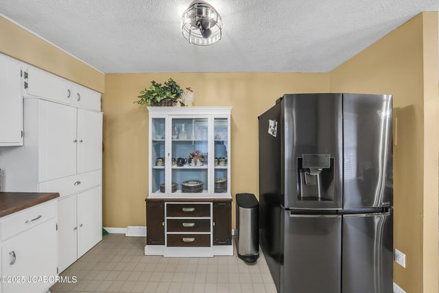 1031 CAROUSEL DRIVE, Jefferson City, MO 65101