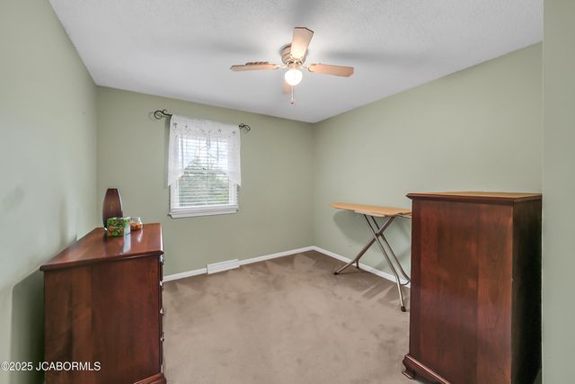 1031 CAROUSEL DRIVE, Jefferson City, MO 65101