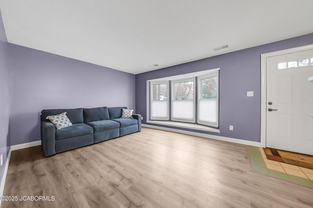 1031 CAROUSEL DRIVE, Jefferson City, MO 65101