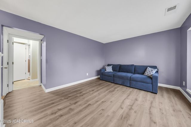 1031 CAROUSEL DRIVE, Jefferson City, MO 65101