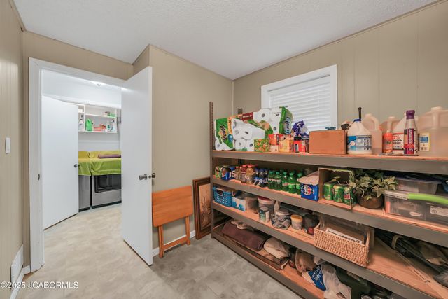 1031 CAROUSEL DRIVE, Jefferson City, MO 65101