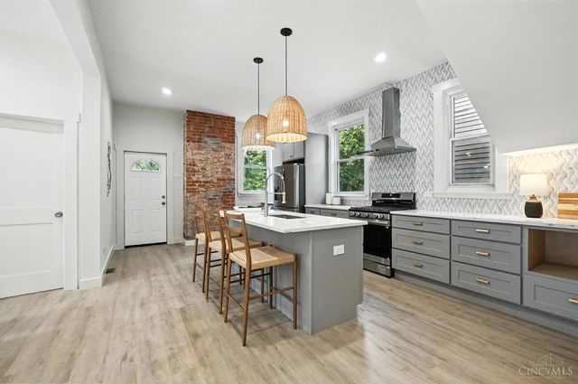 871 Hutchins Avenue, Cincinnati, OH 45229