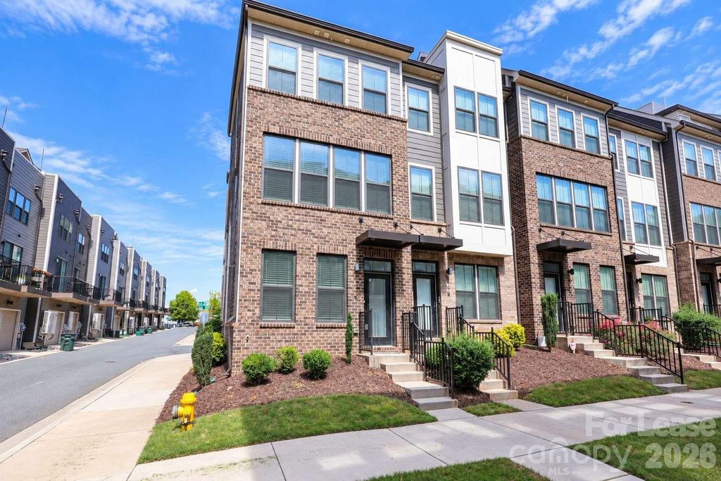 1226 Gleason Way, Charlotte, NC 28217