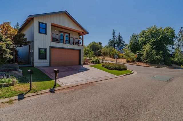 30 Bryson Dr, Sutter Creek, CA 95685