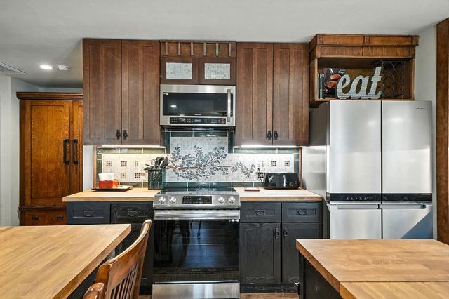 30 Bryson Dr, Sutter Creek, CA 95685